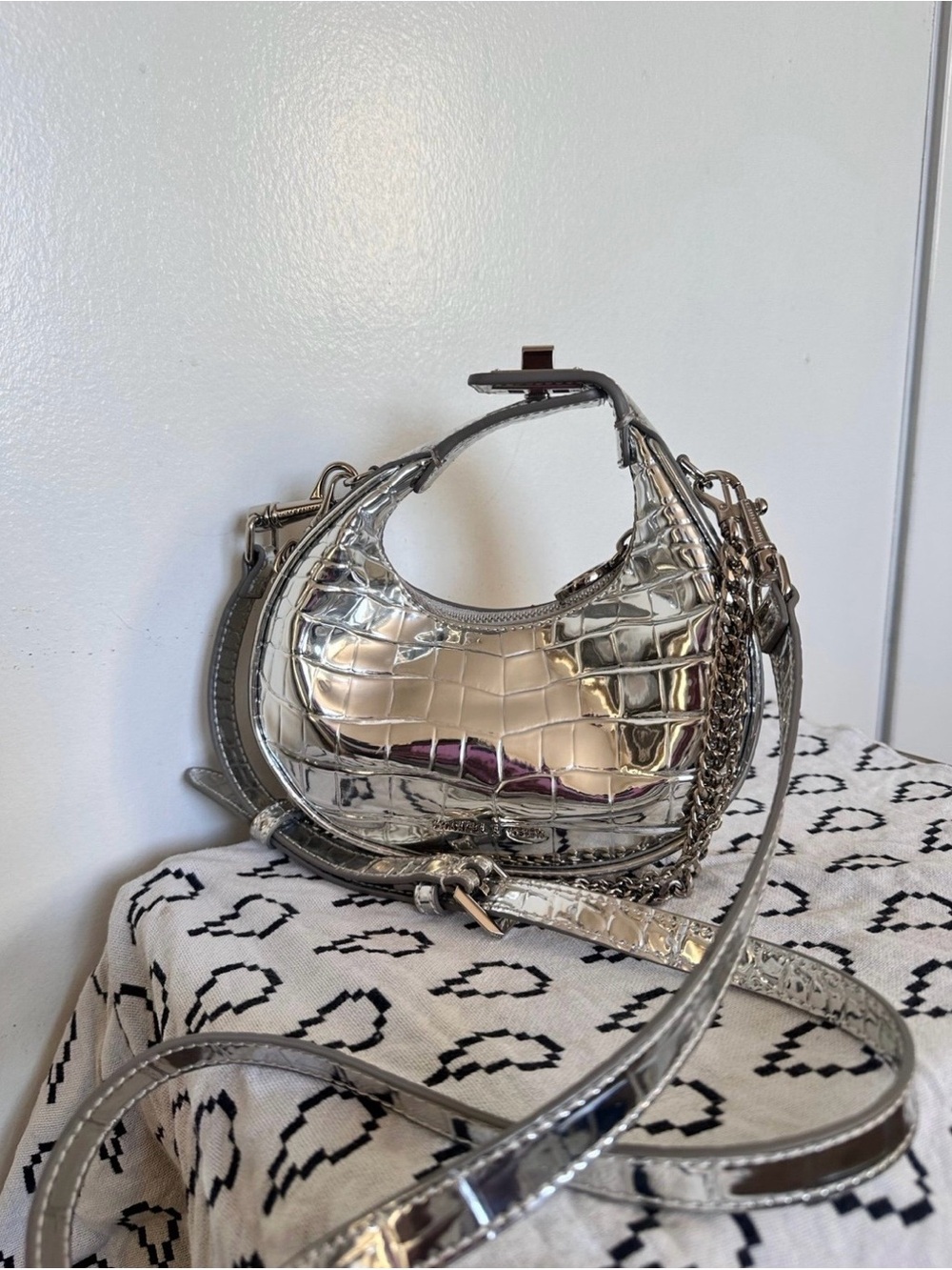 Metallic Silver Croc-Embossed Shoulder Bag with Chain Strap